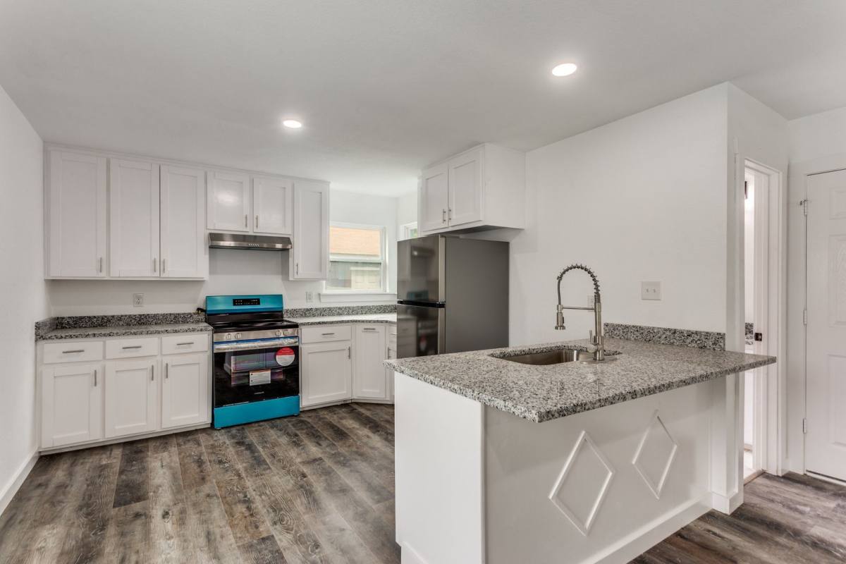Apartment for rent at 3301 - 3303 8th Ave, Fort Worth, TX 76110