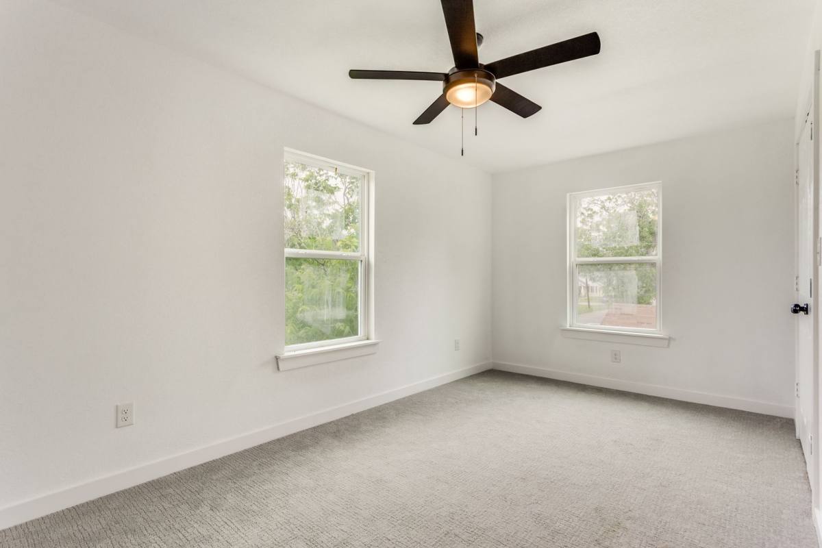 Apartment for rent at 3301 - 3303 8th Ave, Fort Worth, TX 76110