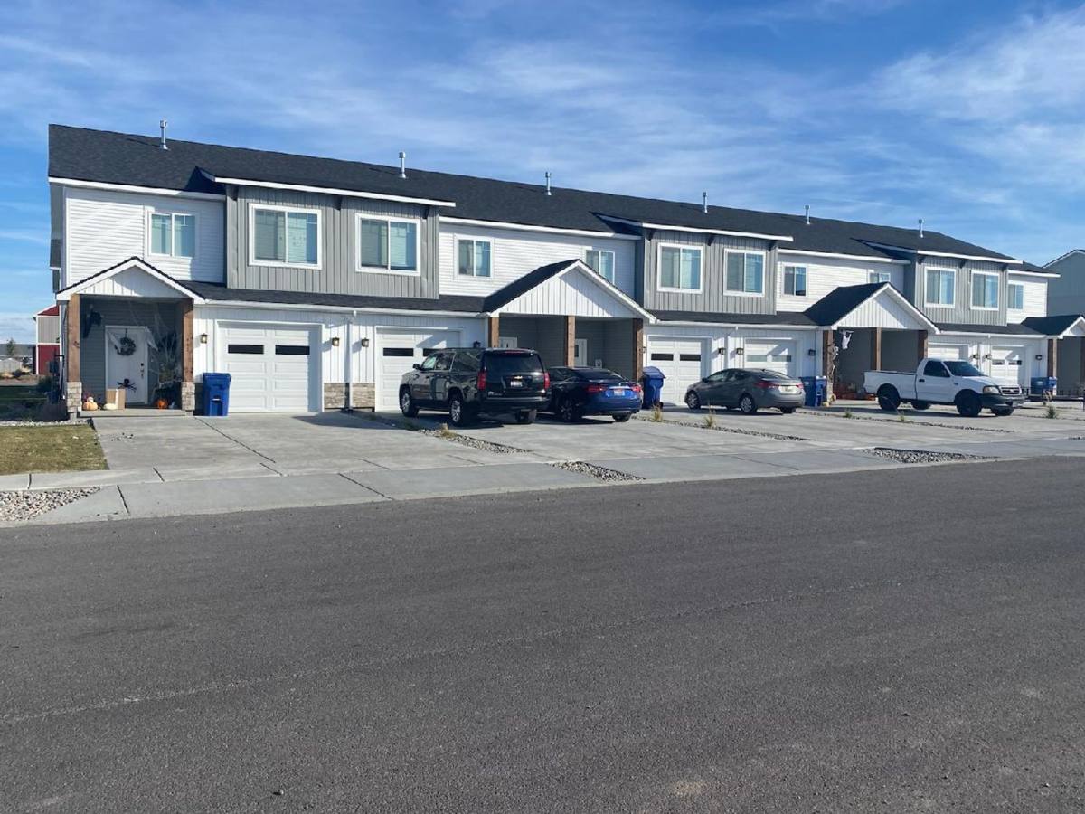 Townhouse for rent at 475 Huckleberry Lane, Sugar City, ID 83448