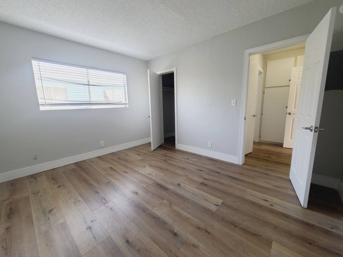 Apartment for rent at 13425 Vanowen St, Van Nuys, CA 91405