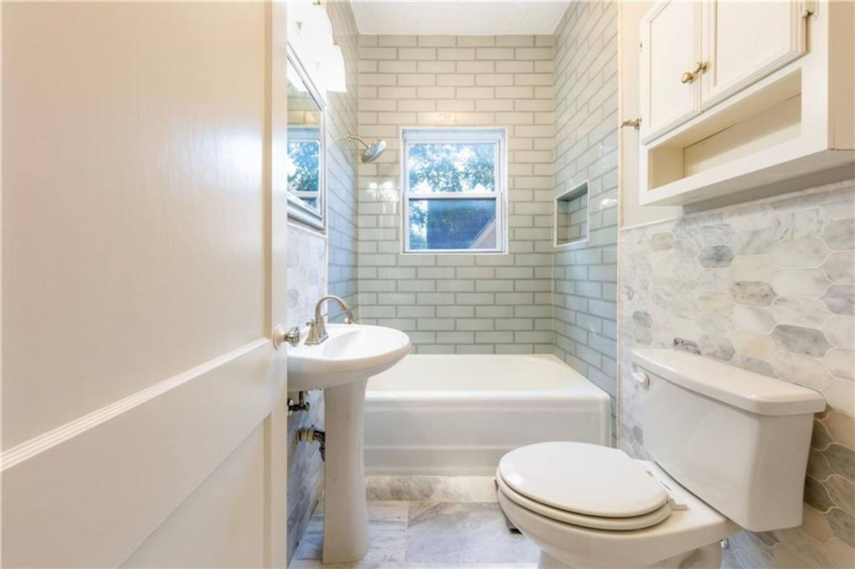 Townhouse for rent at 407 E 32nd St #A, Austin, TX 78705