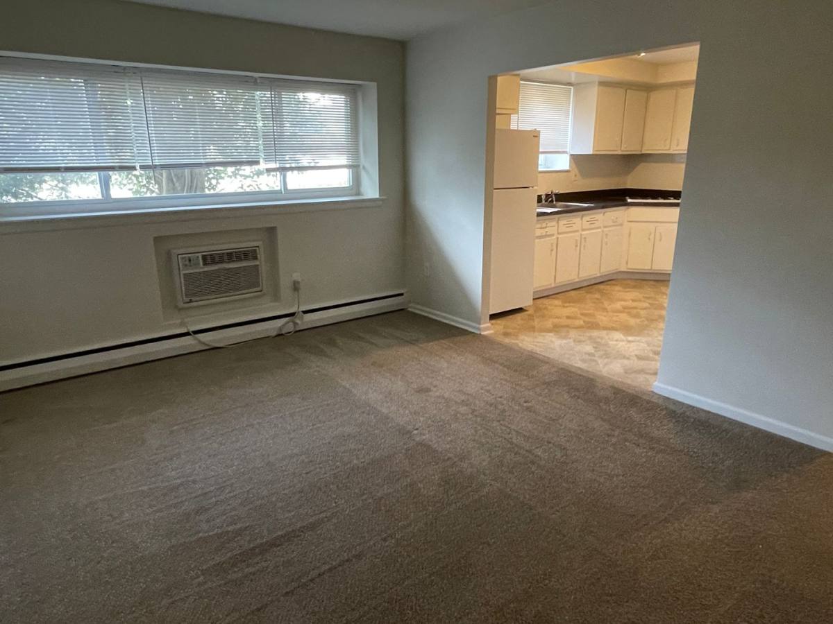 Apartment for rent at 615 Paxson Ave, Wyncote, PA 19095