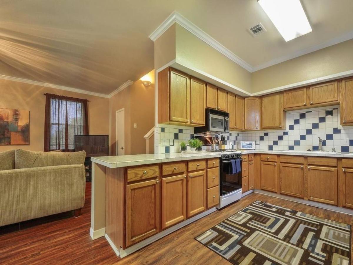 House for rent at 607 W 35th St, Austin, TX 78705