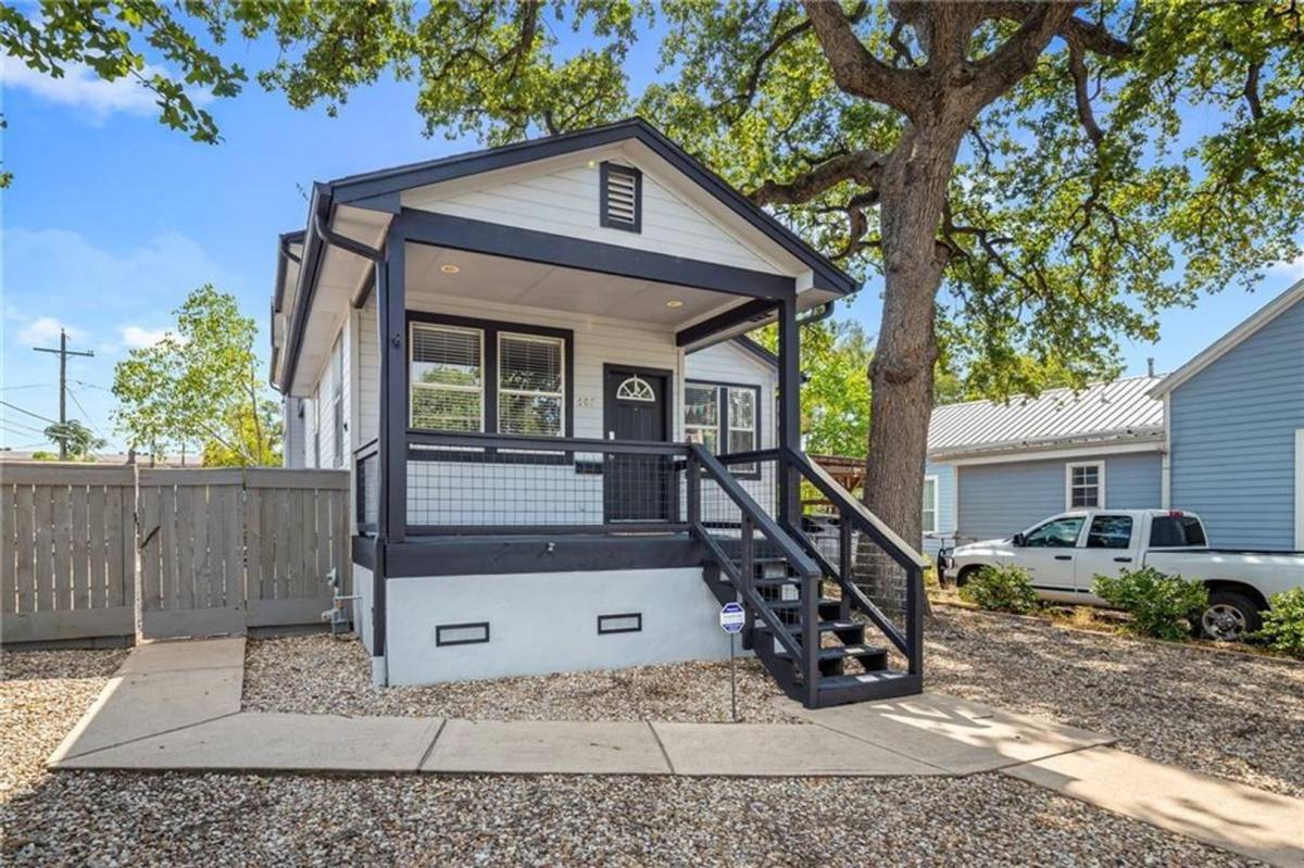 House for rent at 607 W 35th St, Austin, TX 78705