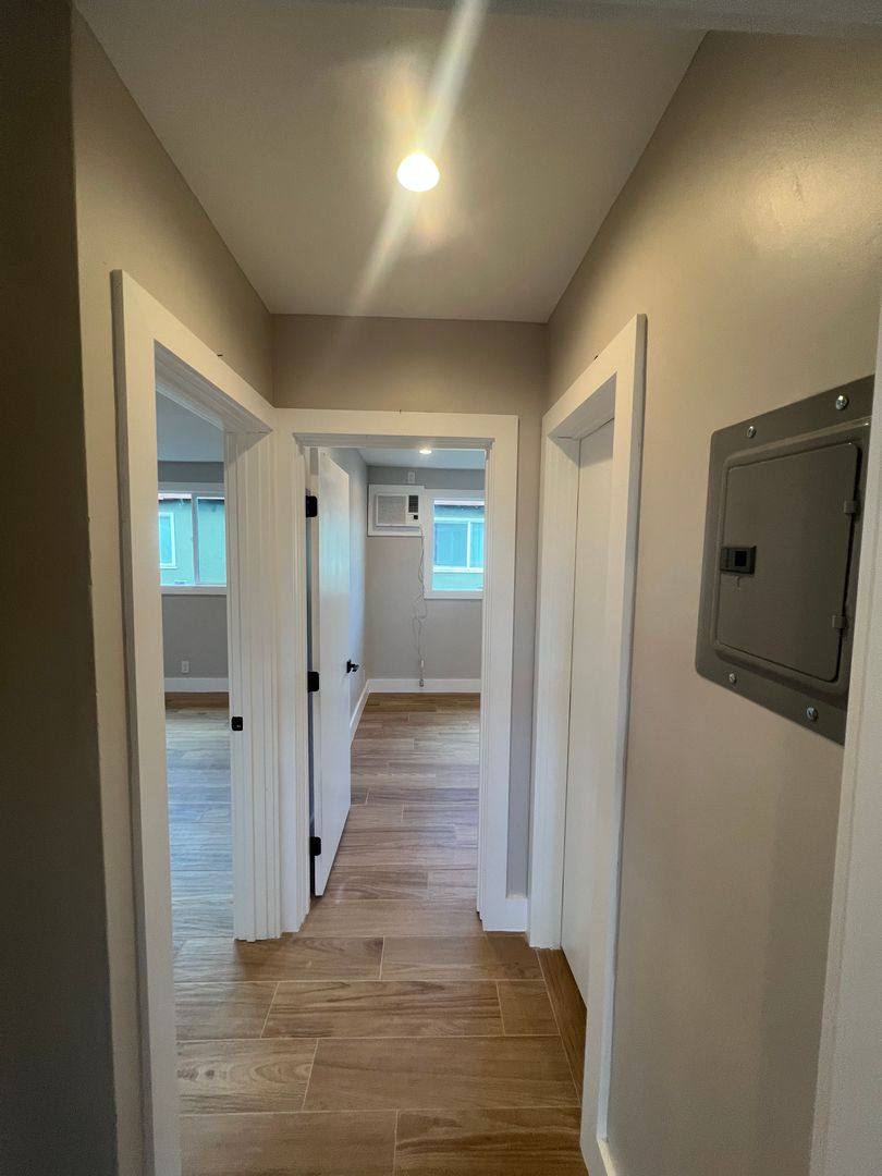 Apartment for rent at 14921 Vanowen St, Van Nuys, CA 91405