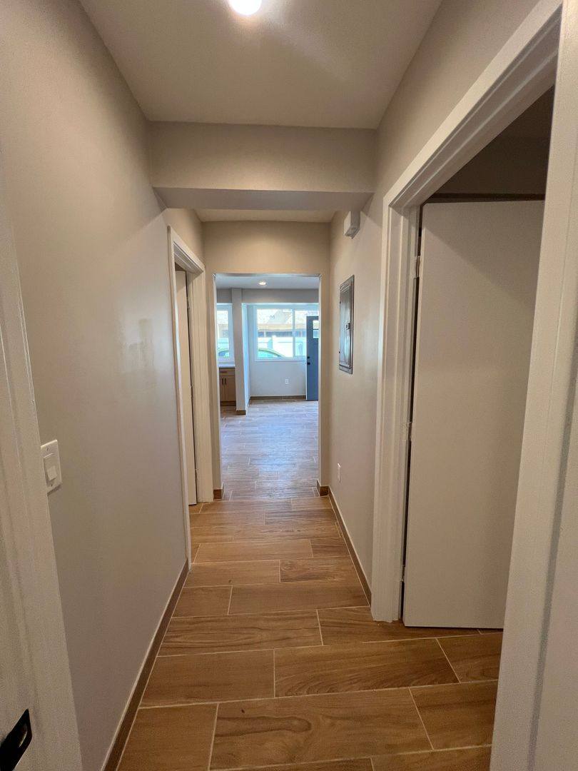 Apartment for rent at 14921 Vanowen St, Van Nuys, CA 91405