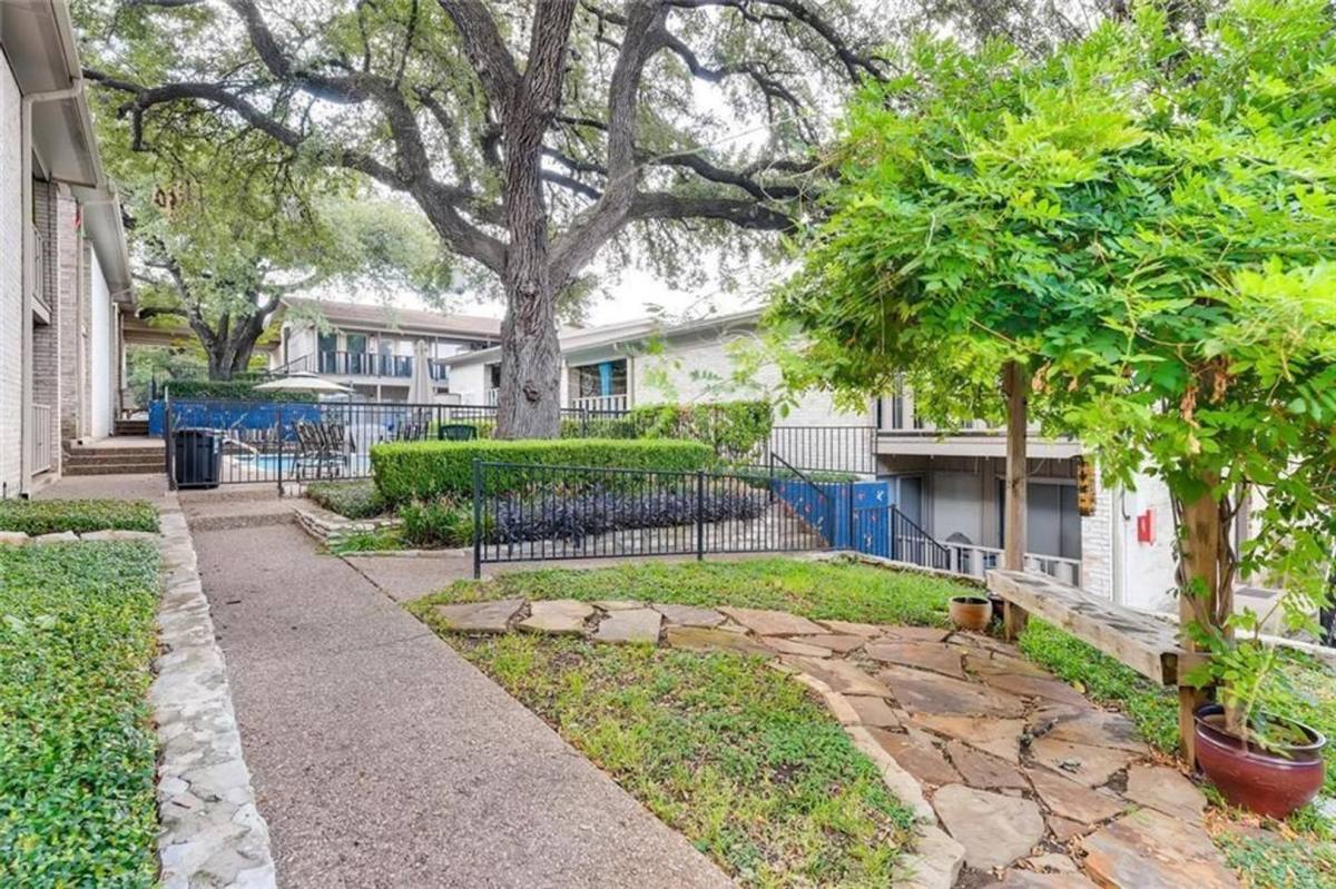 Condo for rent at 1304 Summit St, Austin, TX 78741