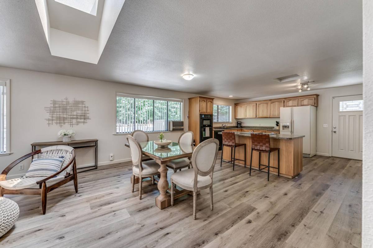 Apartment for rent at 1630 Plumas St, Reno, NV 89509