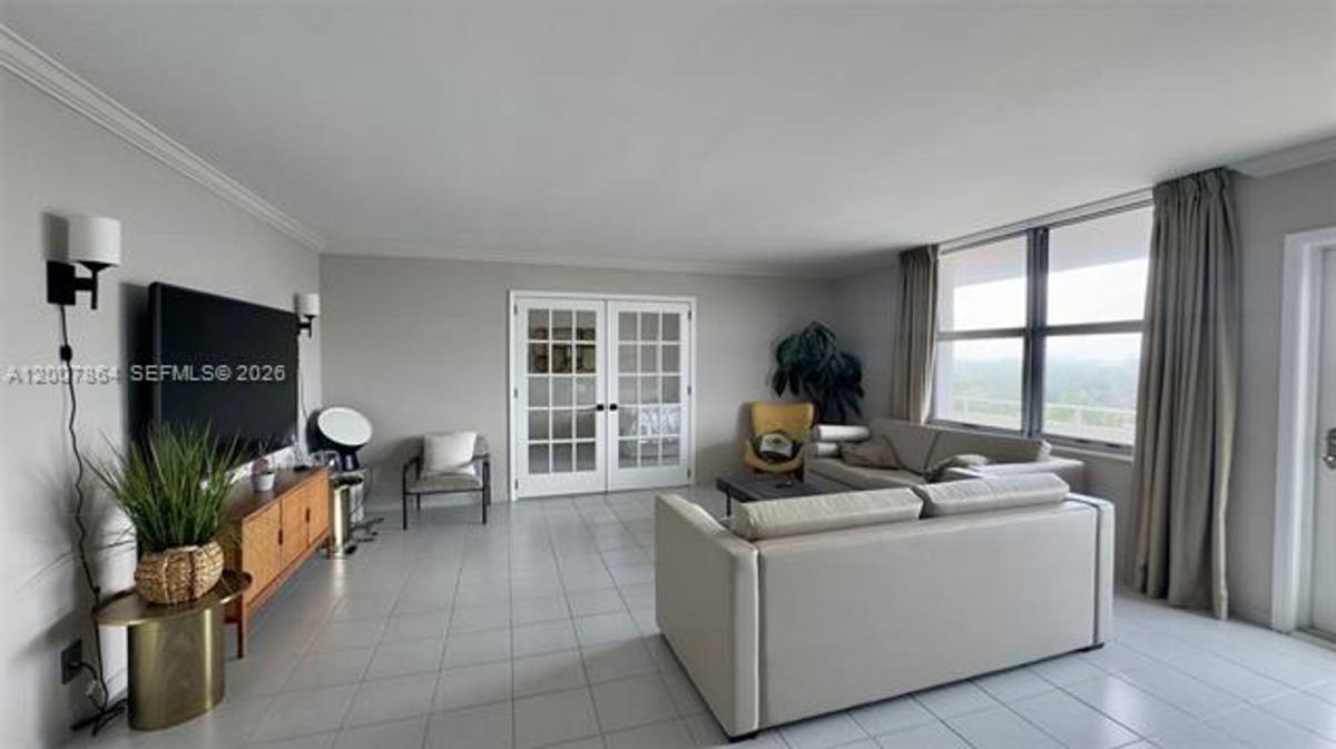 Apartment for rent at 9225 Collins Ave, Miami Beach, FL 33154