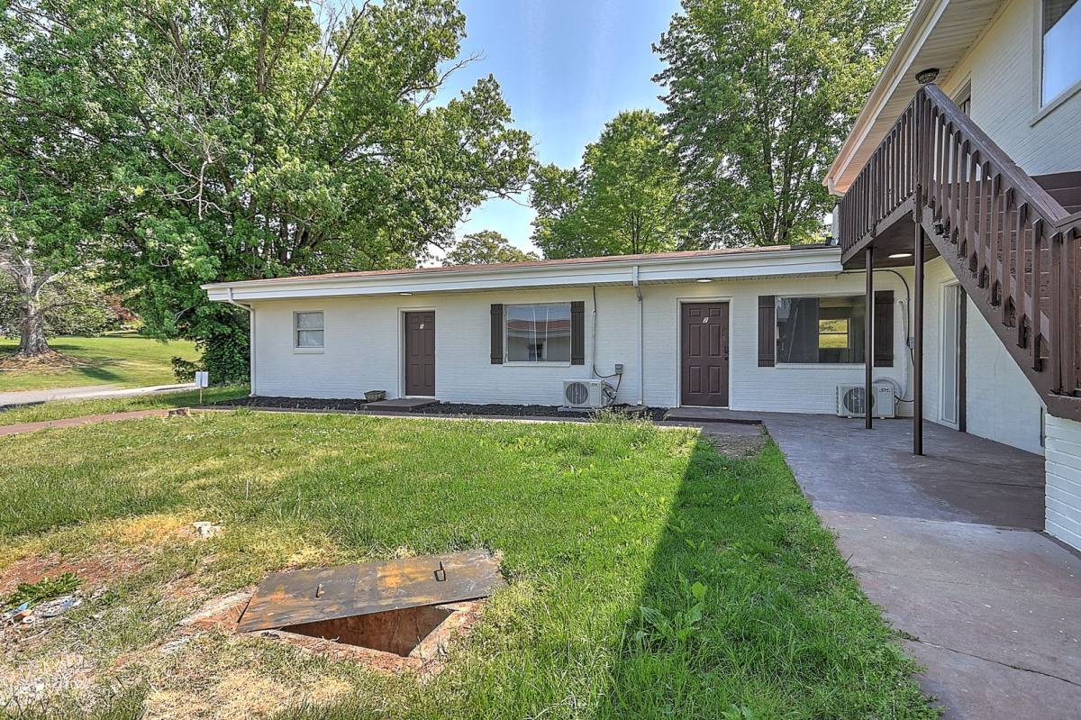 Apartment for rent at 716 W G St, Elizabethton, TN 37643