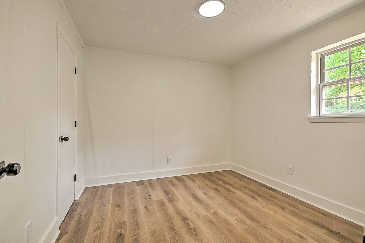 Apartment for rent at 716 W G St, Elizabethton, TN 37643