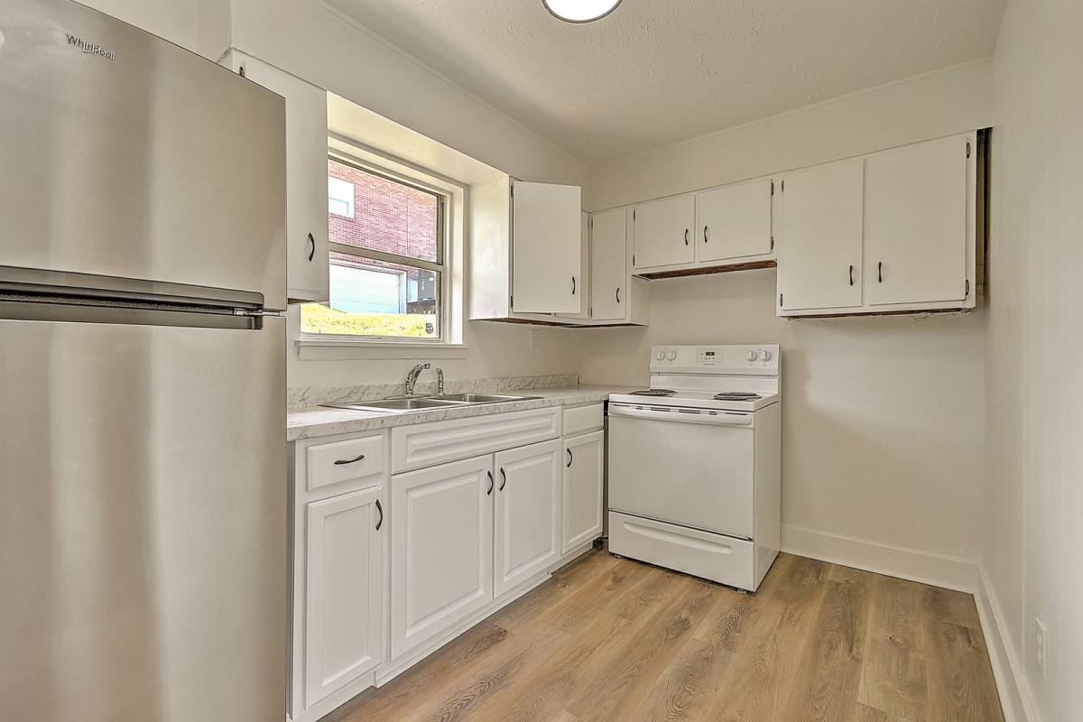 Apartment for rent at 716 W G St, Elizabethton, TN 37643