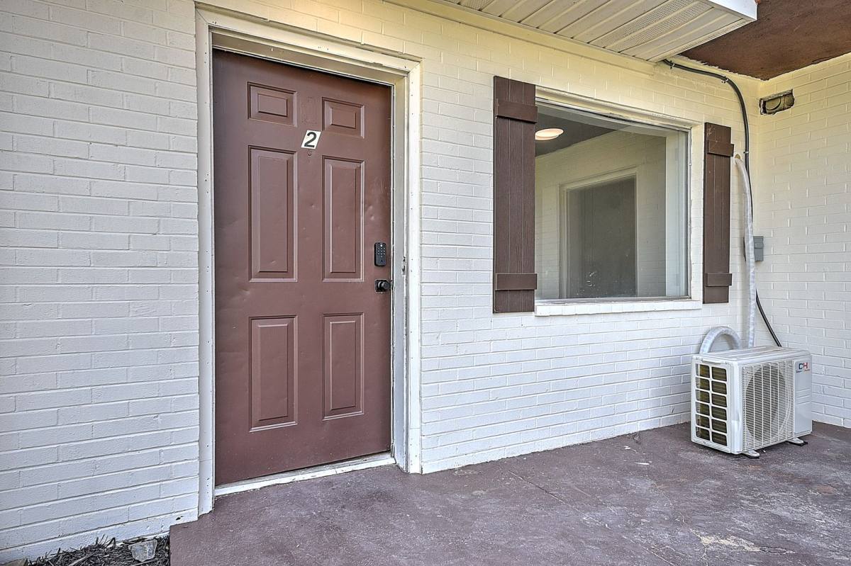Apartment for rent at 716 W G St, Elizabethton, TN 37643