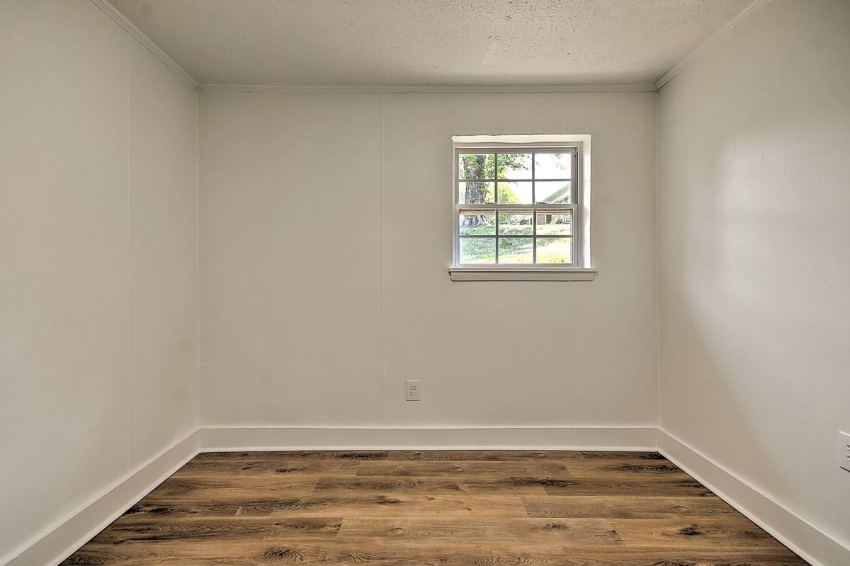 Apartment for rent at 716 W G St, Elizabethton, TN 37643