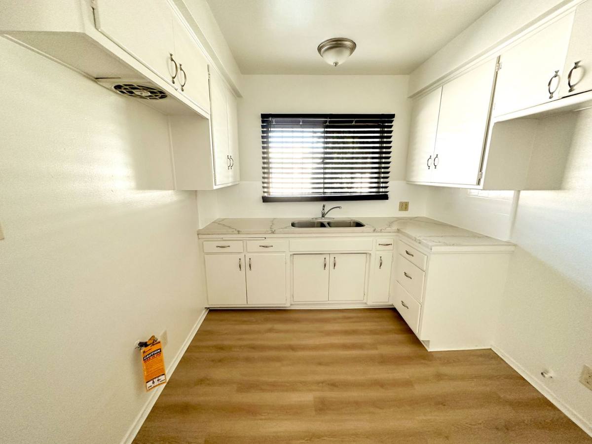 Apartment for rent at 1069 Browning Blvd, Los Angeles, CA 90037