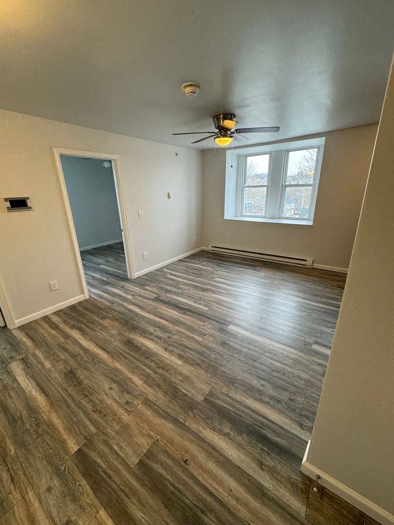 Apartment for rent at 103 E Main St, Walnutport, PA 18088