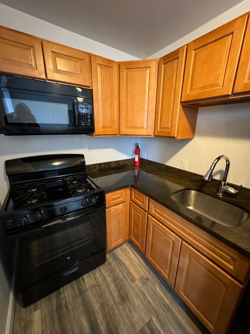 Apartment for rent at 103 E Main St, Walnutport, PA 18088