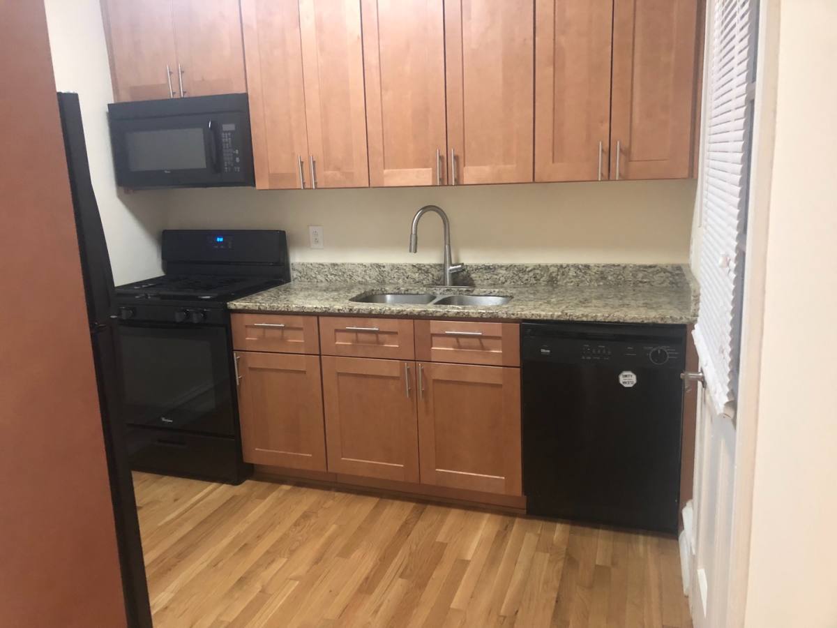 Apartment for rent at 2826 Monument Ave, Richmond, VA 23221