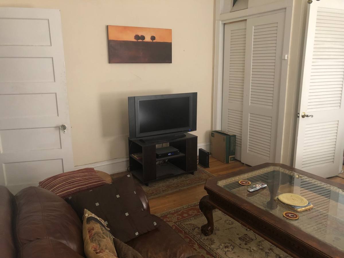 Apartment for rent at 2826 Monument Ave, Richmond, VA 23221