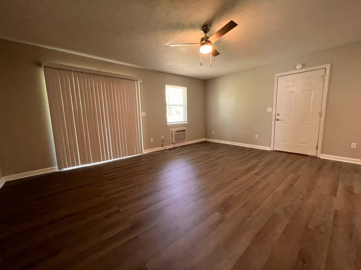 Apartment for rent at 112-114 Swanee Lane, Carthage, TN 37030
