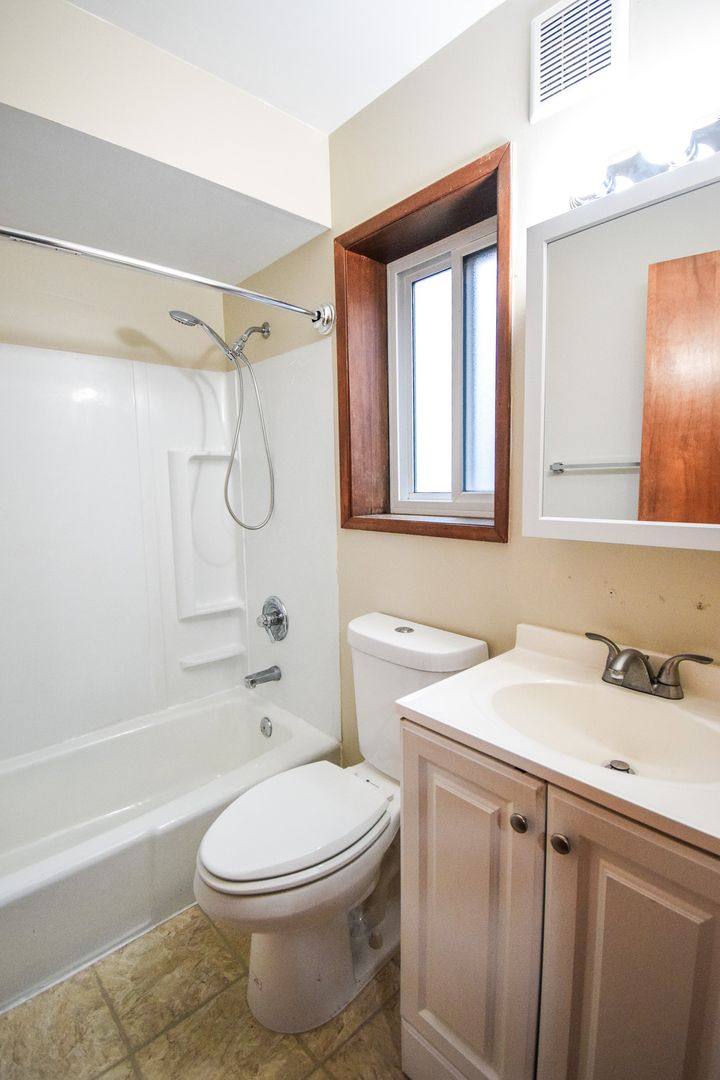 Apartment for rent at 4935 SE Tibbetts St #4925, Portland, OR 97206