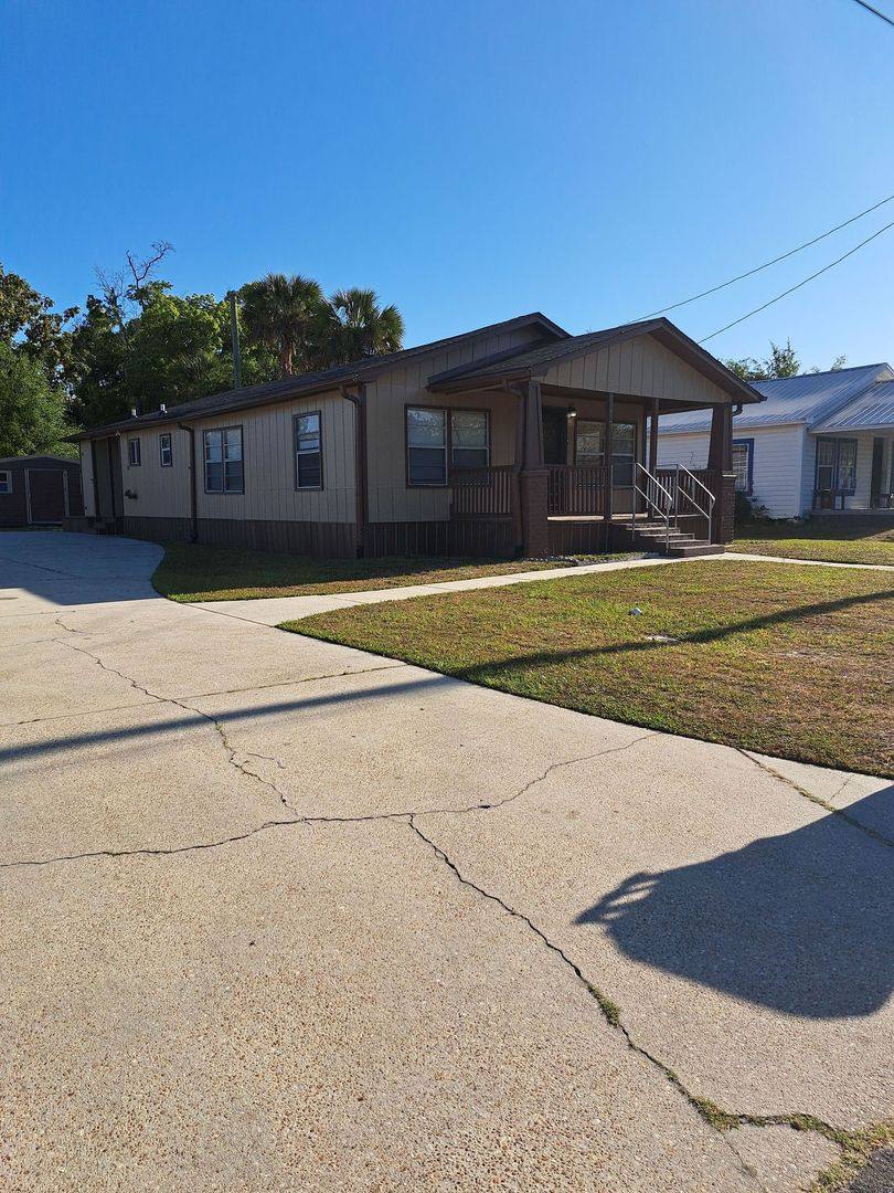 House for rent at 523 E 8th St, Panama City, FL 32401