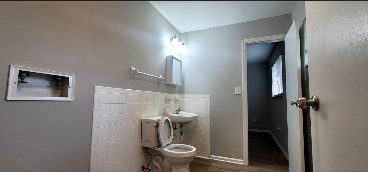 Apartment for rent at 3030-3032 Creekview Circle, Dayton, OH 45414