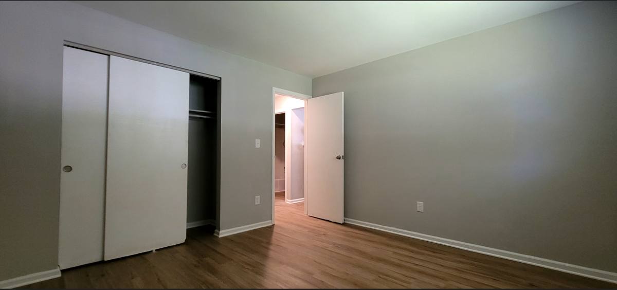 Apartment for rent at 3030-3032 Creekview Circle, Dayton, OH 45414