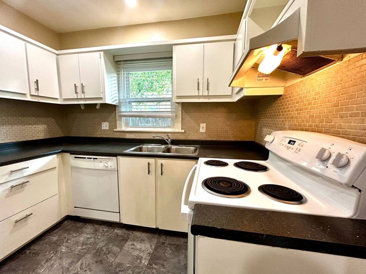 Townhouse for rent at 2904 Pearl St #A, Austin, TX 78705