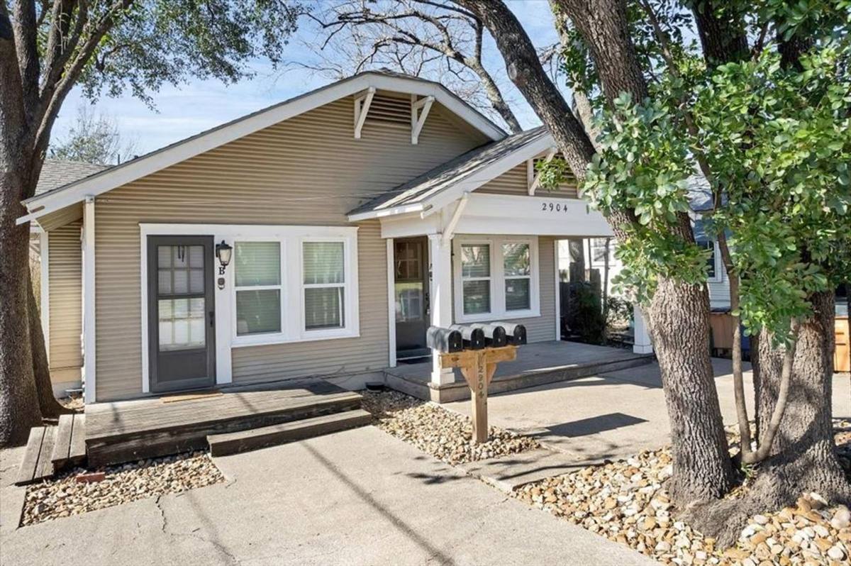 Townhouse for rent at 2904 Pearl St #A, Austin, TX 78705