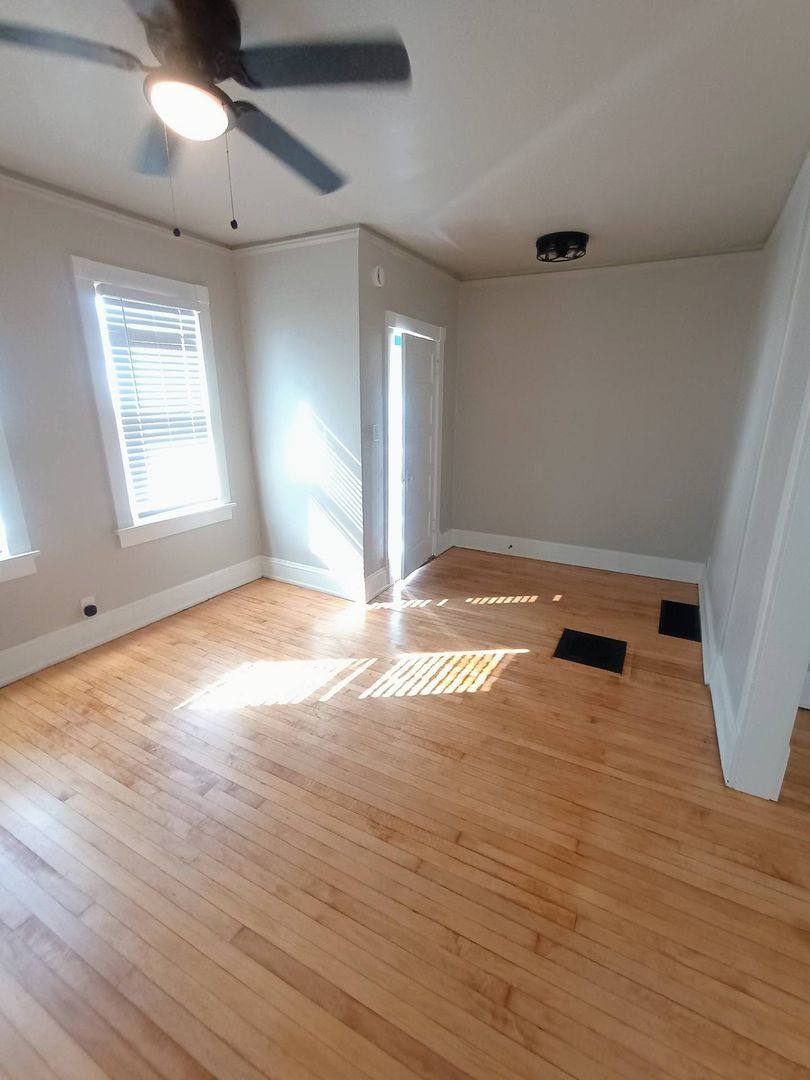 Townhouse for rent at 1822 N Warren Ave, Milwaukee, WI 53202