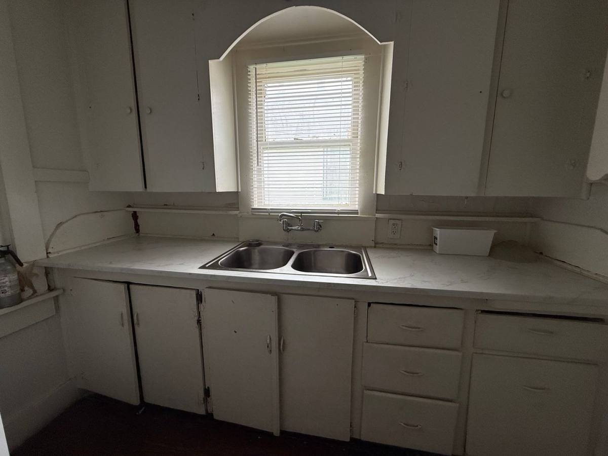 House for rent at 1807 N Atlanta Ave, Tulsa, OK 74110