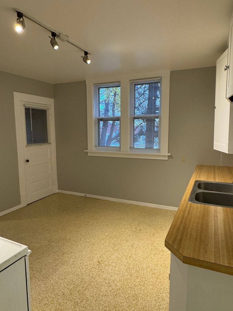 Apartment for rent at 104 S Palouse, Walla Walla, WA 99362