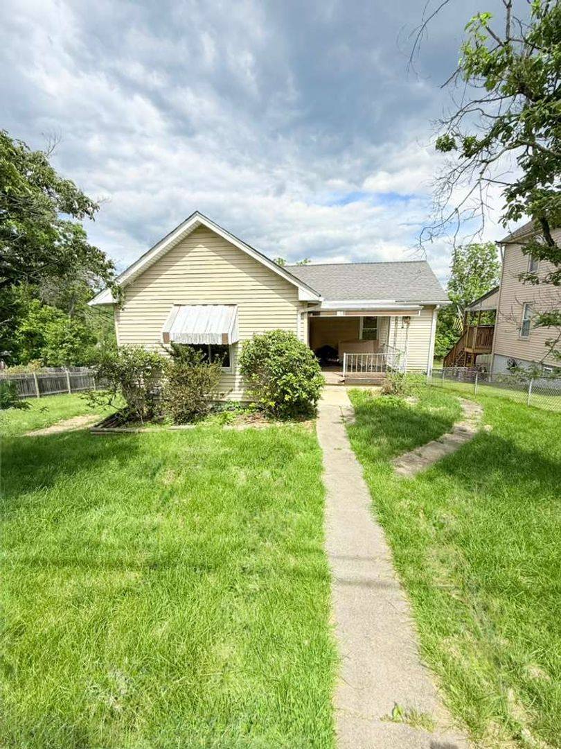 House for rent at 300 Barckhoff St, Pittsburgh, PA 15235