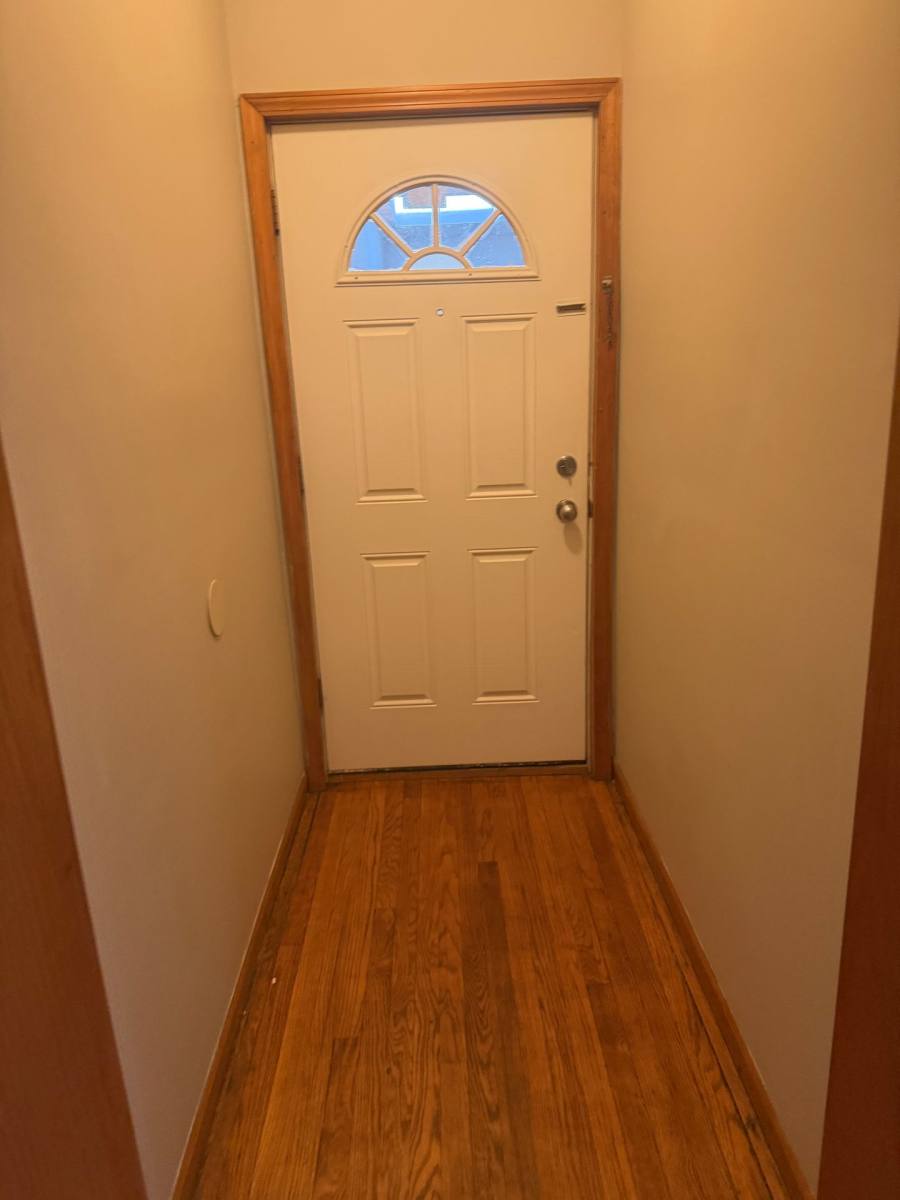 Apartment for rent at 7952 S Ashland Ave, Chicago, IL 60620