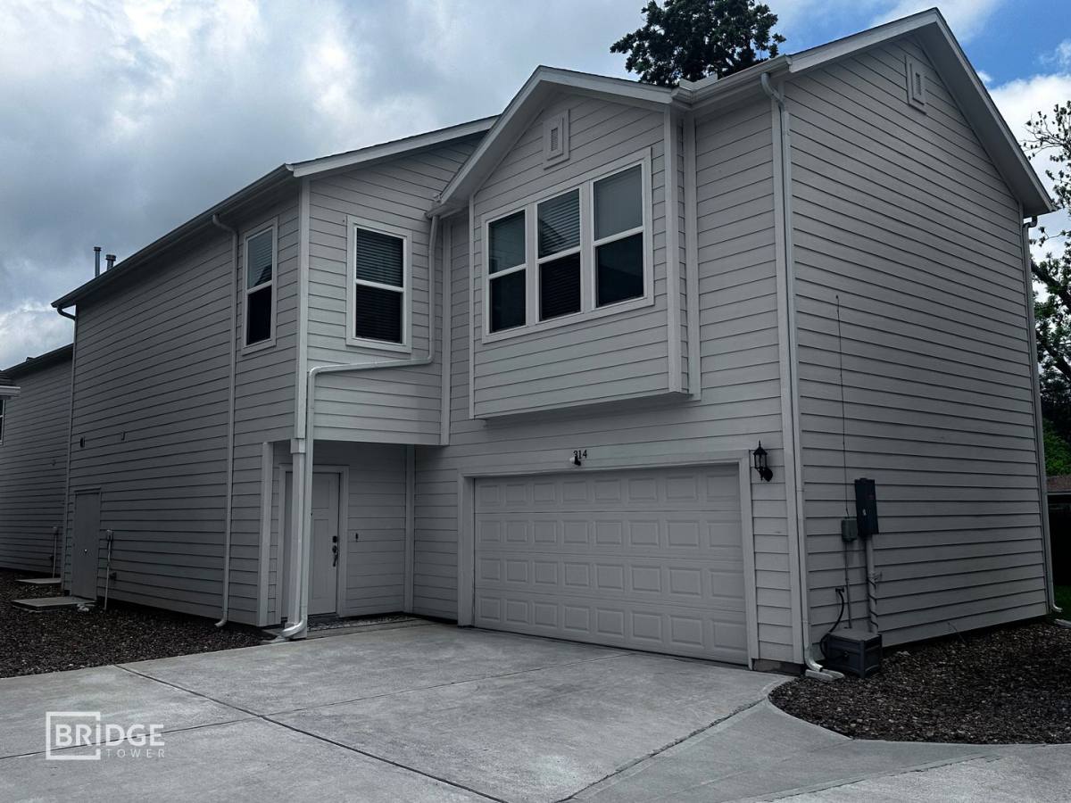 House for rent at 314 Huisache St, Lake Jackson, TX 77566