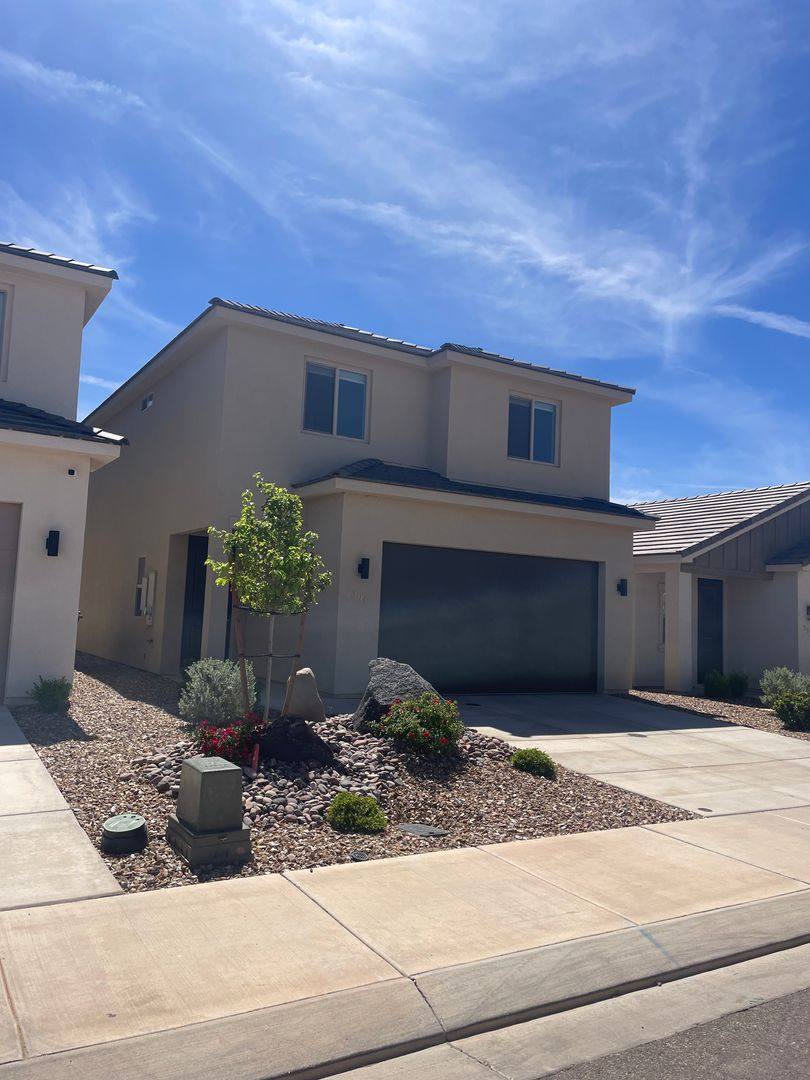 House for rent at 391 Deep Creek Dr, Washington, UT 84780