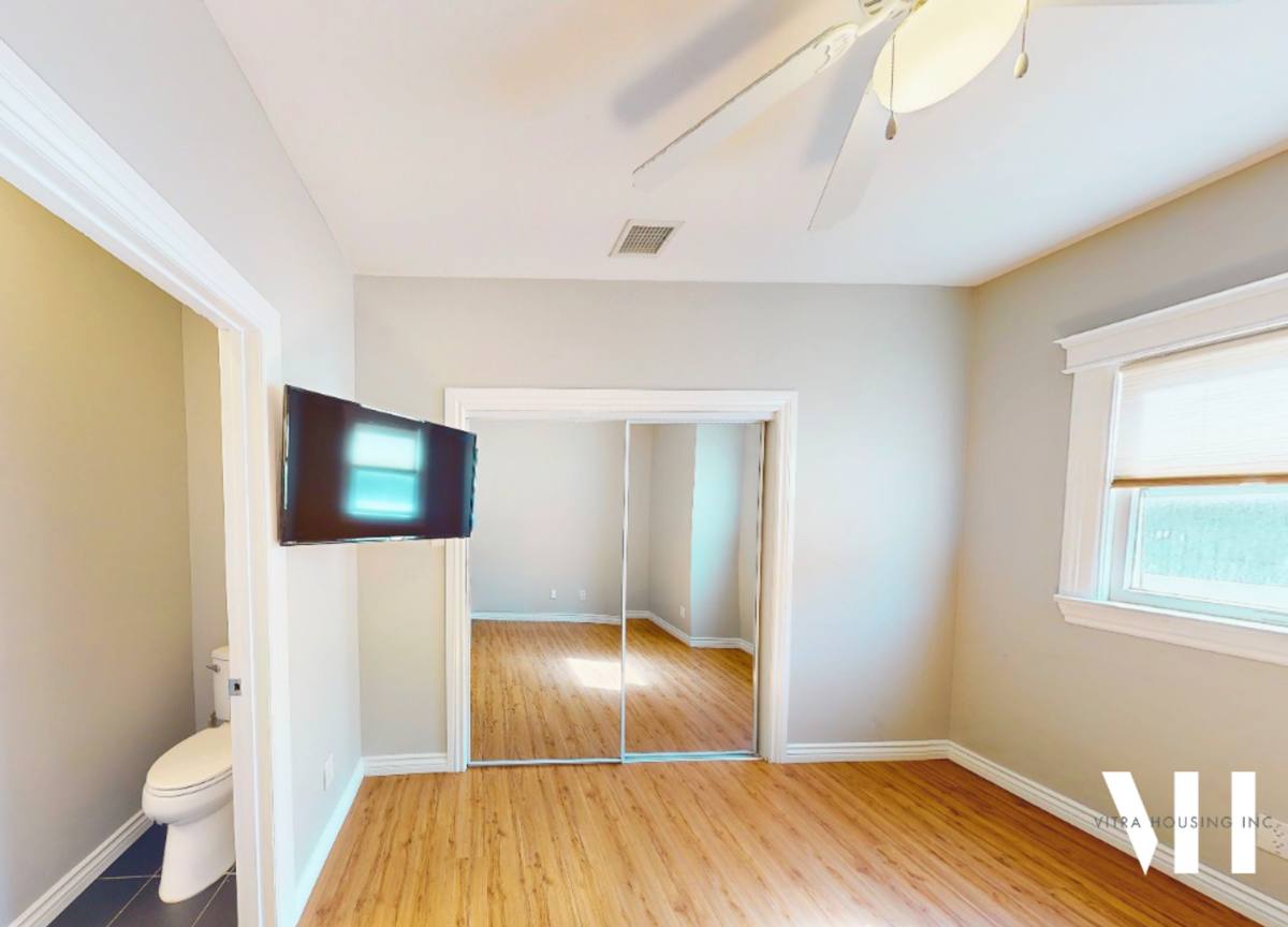 Apartment for rent at 2350 Portland St, Los Angeles, CA 90007