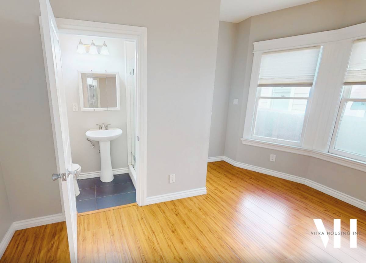 Apartment for rent at 2350 Portland St, Los Angeles, CA 90007