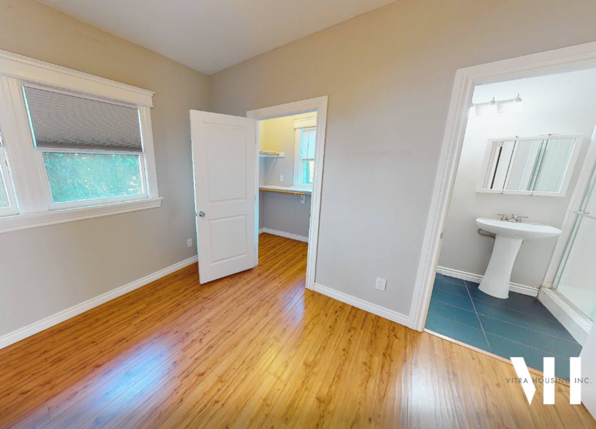 Apartment for rent at 2350 Portland St, Los Angeles, CA 90007