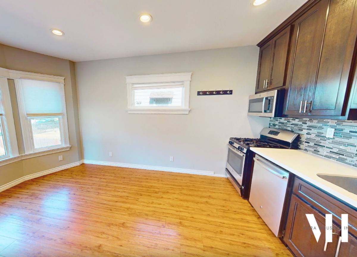 Apartment for rent at 2350 Portland St, Los Angeles, CA 90007