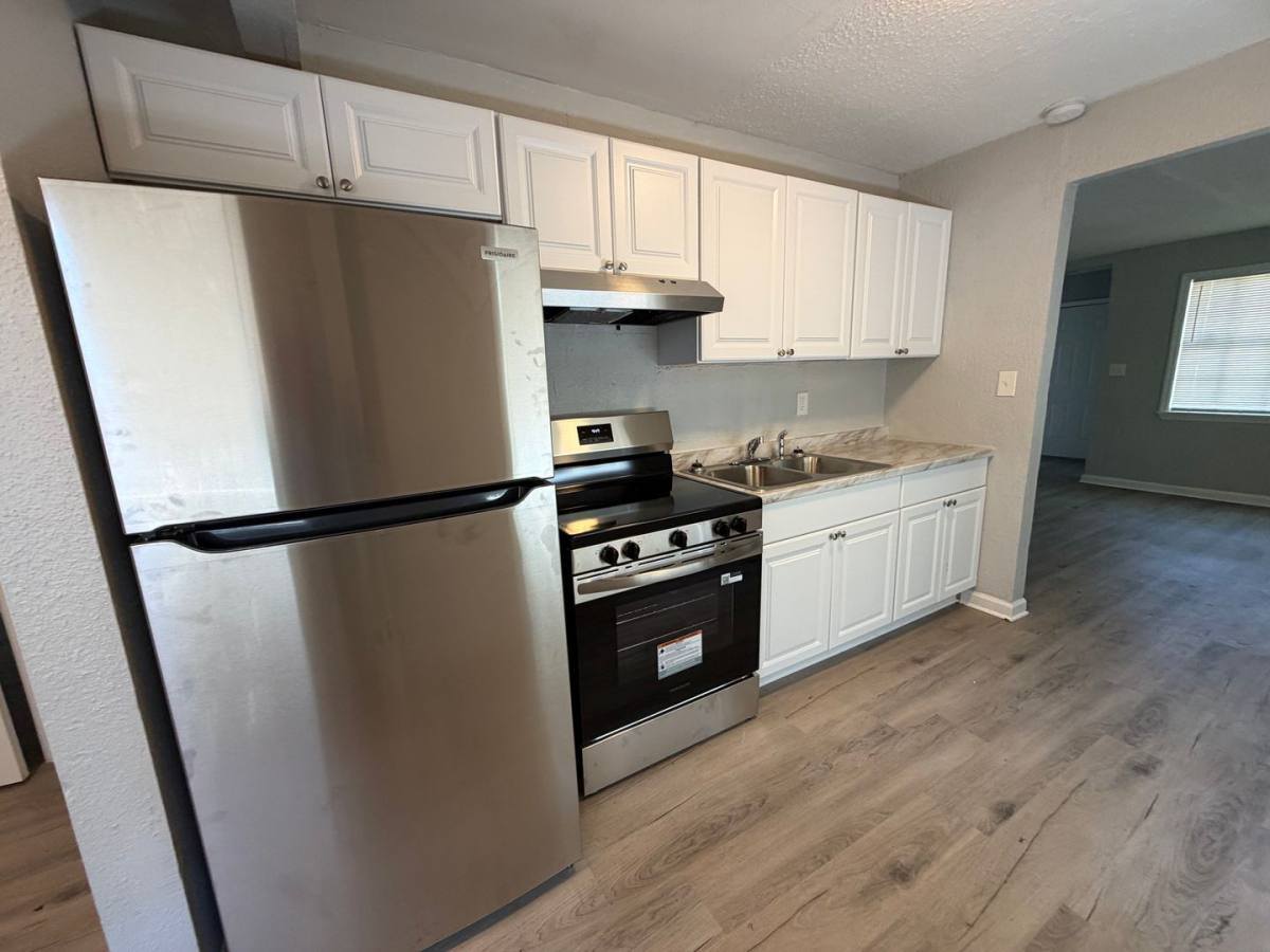 House for rent at 2410 18th Ave S, Saint Petersburg, FL 33712