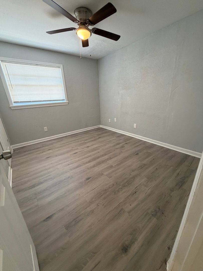 House for rent at 2410 18th Ave S, Saint Petersburg, FL 33712