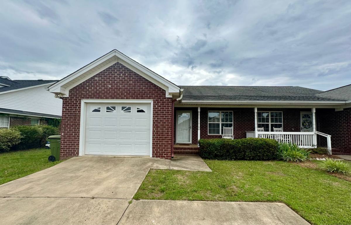 Townhouse for rent at 2290 Dartmouth Dr, Sumter, SC 29153