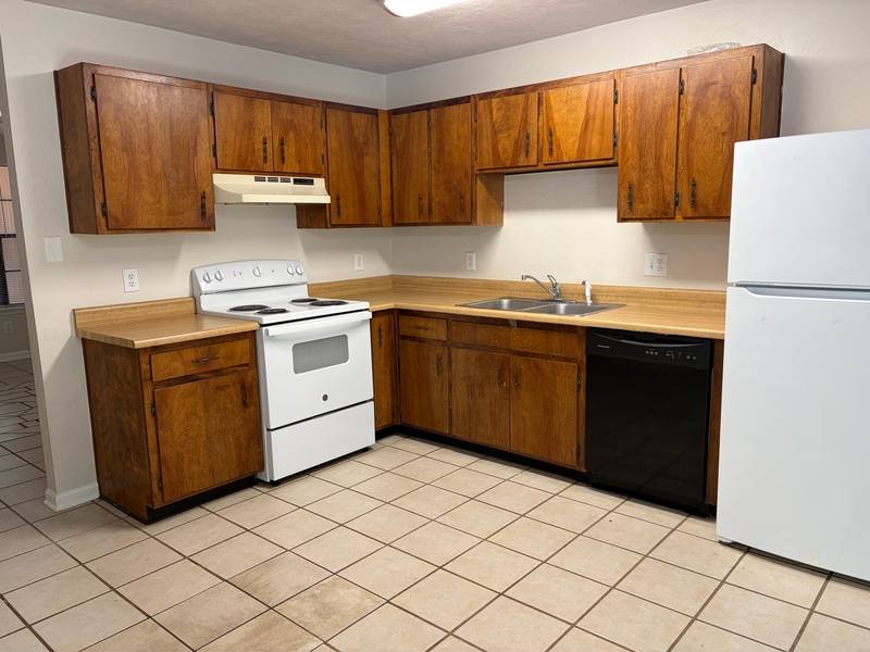 Townhouse for rent at 220 Atkinson Dr #D, Tallahassee, FL 32304
