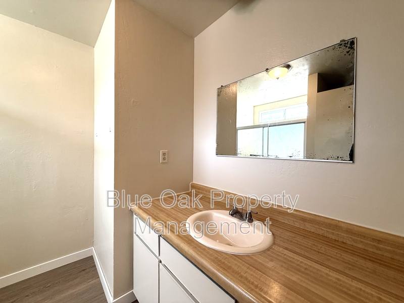 Apartment for rent at 1505 W 3rd St #C, Chico, CA 95928