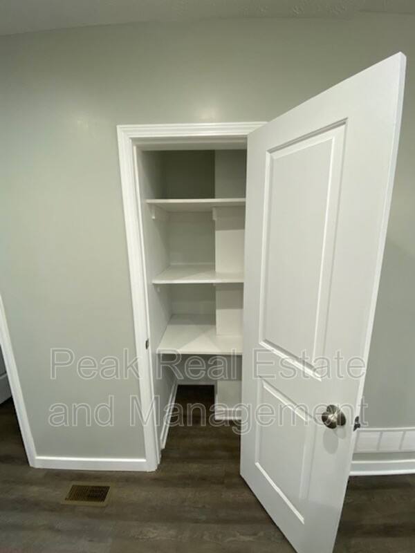 House for rent at 1011 Logan St SE, Grand Rapids, MI 49506