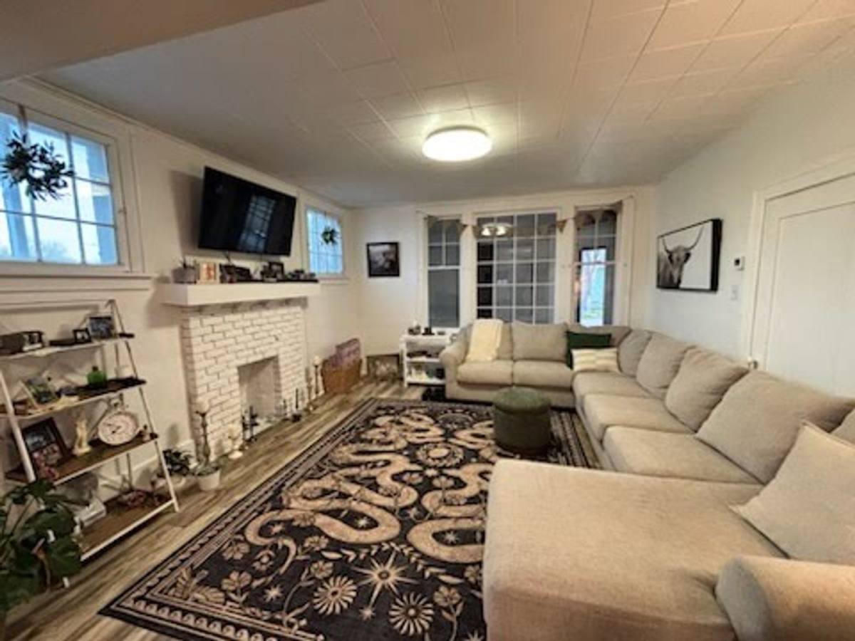 Apartment for rent at 708 E 2nd Ave N, Columbus, MT 59019