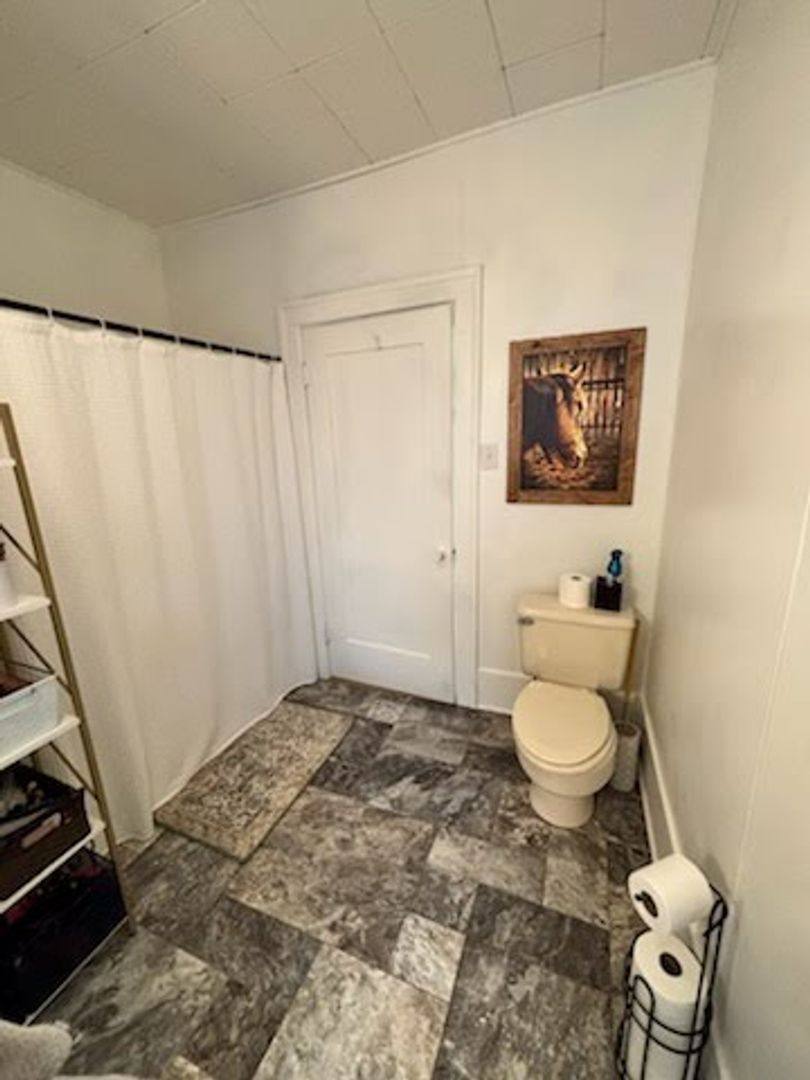 Apartment for rent at 708 E 2nd Ave N, Columbus, MT 59019