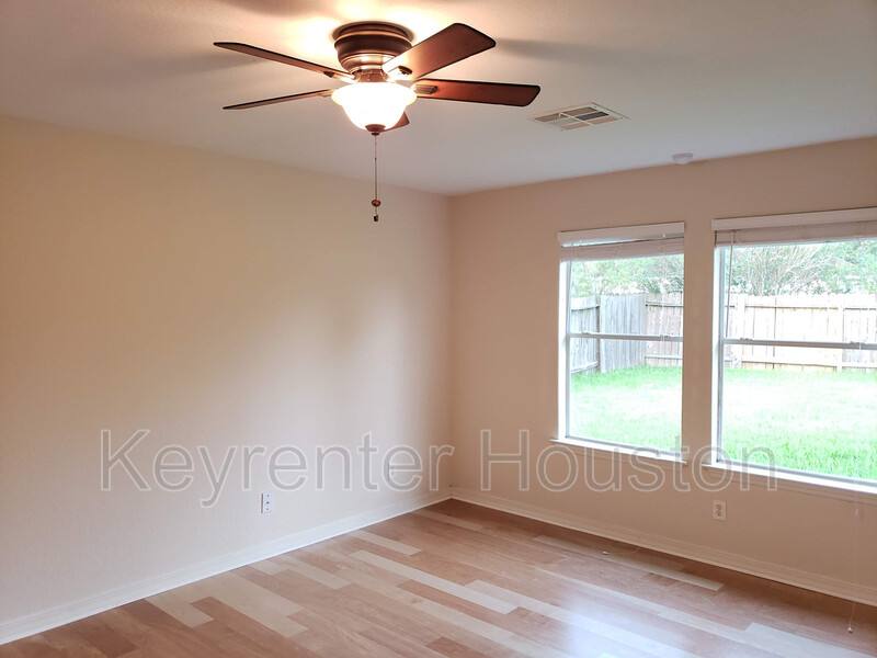 House for rent at 9410 Stoneridge Canyon Lane, Houston, TX 77089